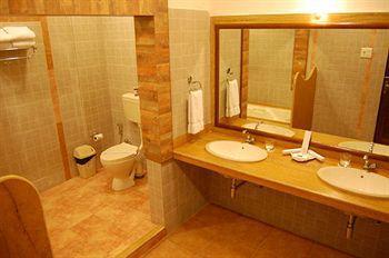 Sapphire Hotell Lonavala Eksteriør bilde