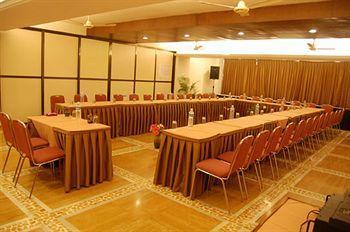 Sapphire Hotell Lonavala Eksteriør bilde