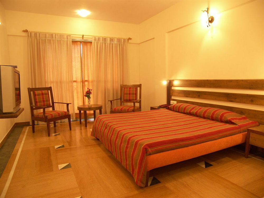 Sapphire Hotell Lonavala Eksteriør bilde
