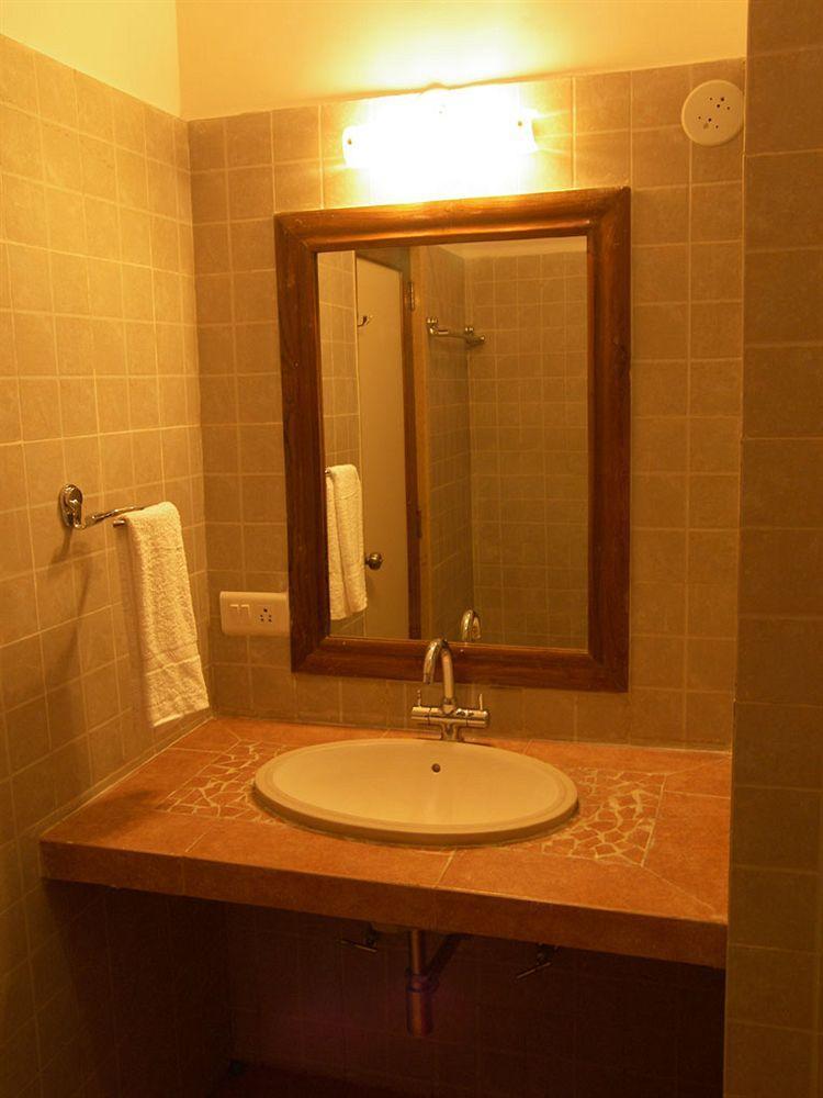 Sapphire Hotell Lonavala Eksteriør bilde