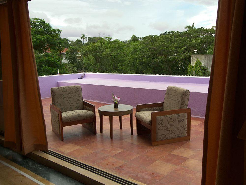 Sapphire Hotell Lonavala Eksteriør bilde